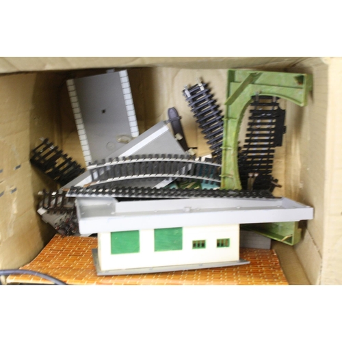 255 - Quantity of OO gauge model railway accessories to include trackside buildings, track, controller, fo... 