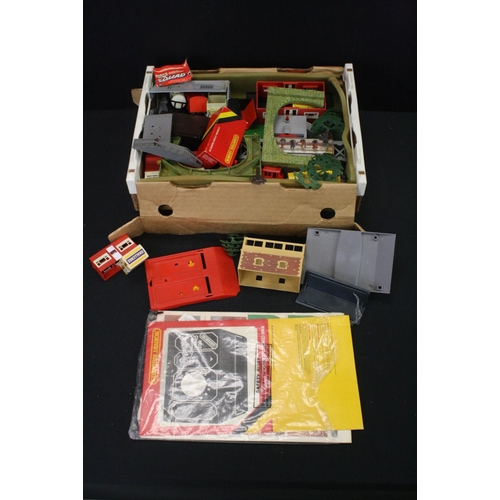 255 - Quantity of OO gauge model railway accessories to include trackside buildings, track, controller, fo... 