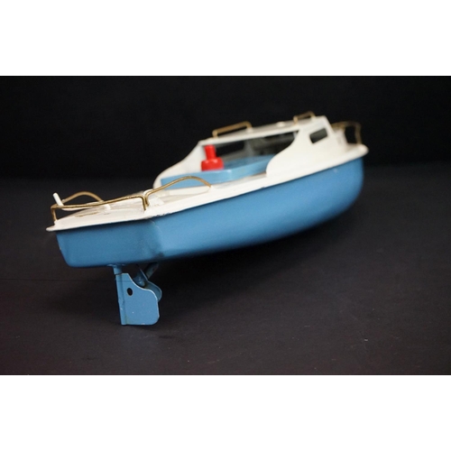 348 - Boxed Sutcliffe metal Kestrel Electric Cruiser model in light blue & white, complete with accessorie... 