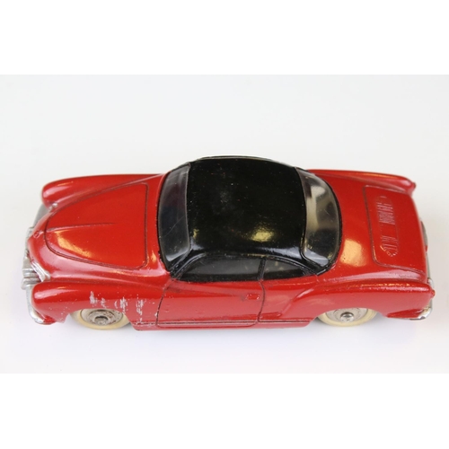 1333 - Two Boxed Dinky diecast models to include 24 M Volkswagen Karmann - Ghia (avec glaces) in red with b... 