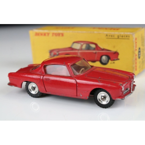 1333 - Two Boxed Dinky diecast models to include 24 M Volkswagen Karmann - Ghia (avec glaces) in red with b... 