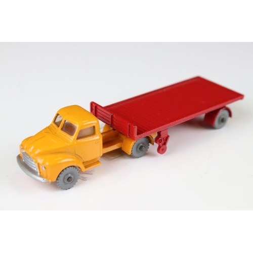 1337 - Two boxed Dinky Dublo diecast models to include 072 Bedford Articulated Flat Truck with yellow cab &... 