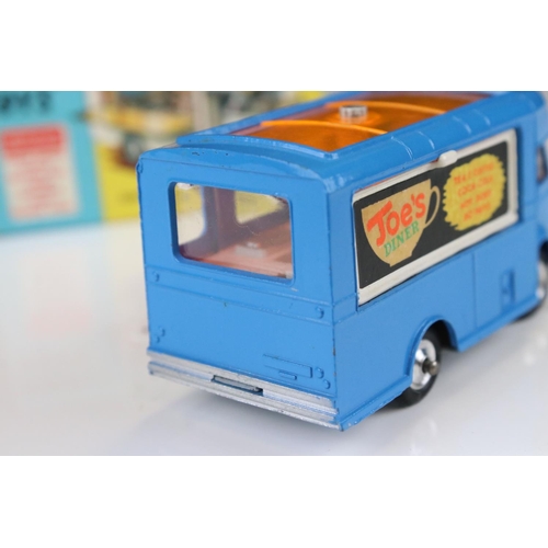 1352 - Boxed Corgi 471 Smith's Karrier Mobile Carrier with Joe's Diner decal, diecast showing a couple of p... 