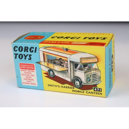 1352 - Boxed Corgi 471 Smith's Karrier Mobile Carrier with Joe's Diner decal, diecast showing a couple of p... 