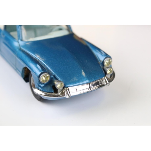 1353 - Two boxed Corgi diecast models to include 259 Le Dandy Coupe Henry Chapron body in metallic blue & w... 