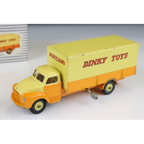 1360 - Boxed Dinky Supertoys 930 Bedford Pallet Jekta Van with Dinky Toys decals, decals excellent, diecast... 