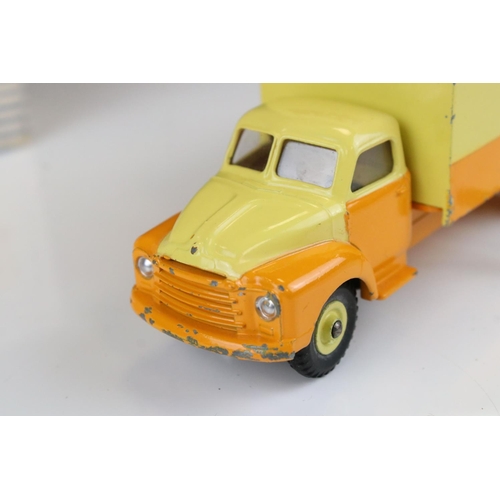 1360 - Boxed Dinky Supertoys 930 Bedford Pallet Jekta Van with Dinky Toys decals, decals excellent, diecast... 