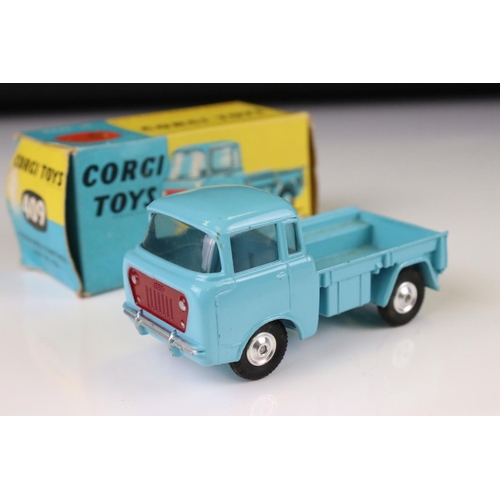 1370 - Three boxed Corgi diecast models to include 4175S Land Rover Breakdown Truck (diecast with paint chi... 