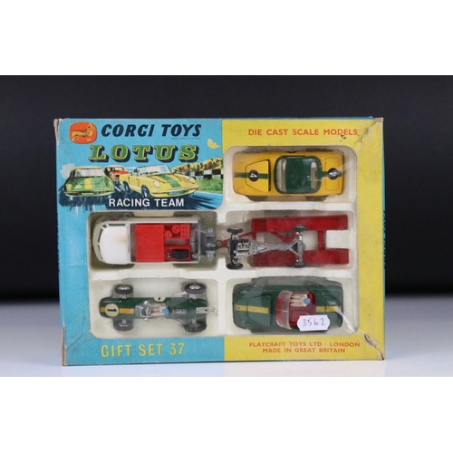 1373 - Boxed Corgi Gift Set 37 Lotus Racing Team set, complete, some paint wear but gd overall, with inner ... 