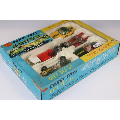 1373 - Boxed Corgi Gift Set 37 Lotus Racing Team set, complete, some paint wear but gd overall, with inner ... 