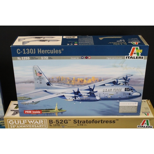 355 - Eight boxed plastic model kits to include 3 x 1/72 Italeri kits (1378 B-52G Stratofortress, 1255 C-1... 