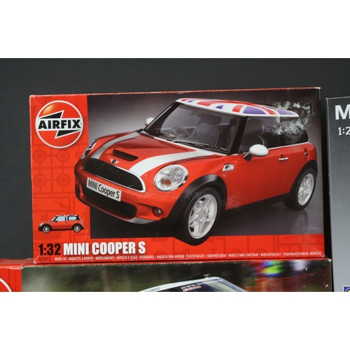 357 - Five boxed & unbuilt plastic model kits to include Hasegawa 1/24 Mini Cooper S Countryman ALL-4, 2 x... 