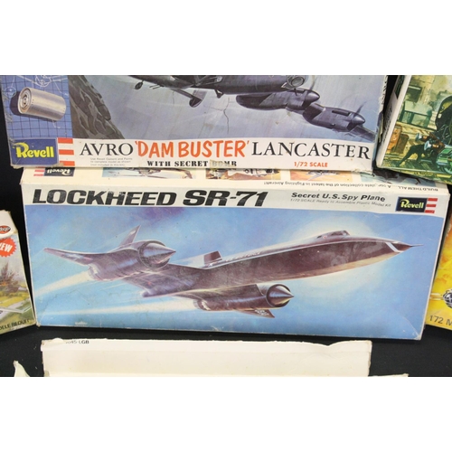 360 - Seven boxed plastic model kits, to include Airfix 1:72 B-25 Mitchell, Sepecat Junior, 1:32 1910 B Ty... 