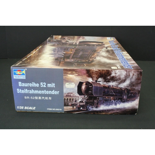 361 - Boxed Trumpeter 1/35 Baureihe 52 mit Steifrahmentender locomotive plastic model kit, unbuilt, comple... 