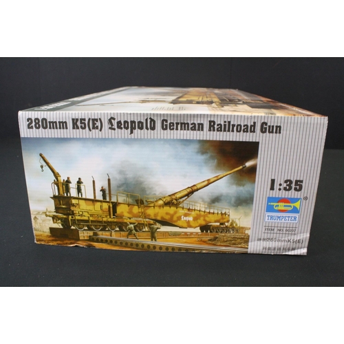 363 - Boxed Trumpeter 1/35 280mm K5 (E) Leopold German Railroad Gun plastic model kit, unbuilt, complete w... 