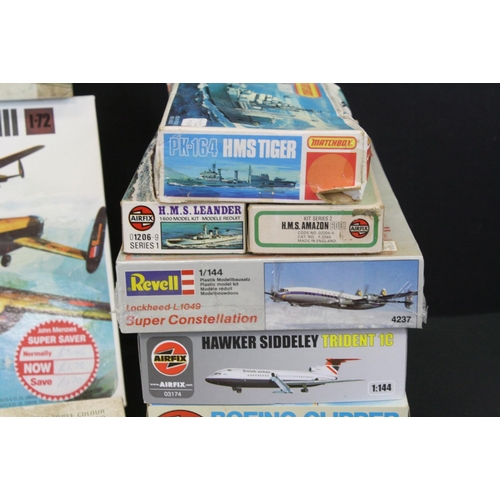 367 - 22 Boxed & unbuilt plastic model kits featuring Airfix, Matchbox & Revell examples to include Matchb... 