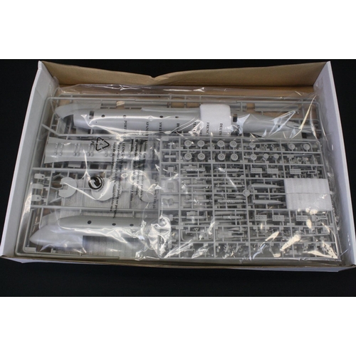 368 - Two boxed Airfix 1/72 plastic model kits to include A12050 BAe Nimrod and A50005 AVRO Vulcan B Mk2, ... 