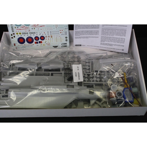 368 - Two boxed Airfix 1/72 plastic model kits to include A12050 BAe Nimrod and A50005 AVRO Vulcan B Mk2, ... 