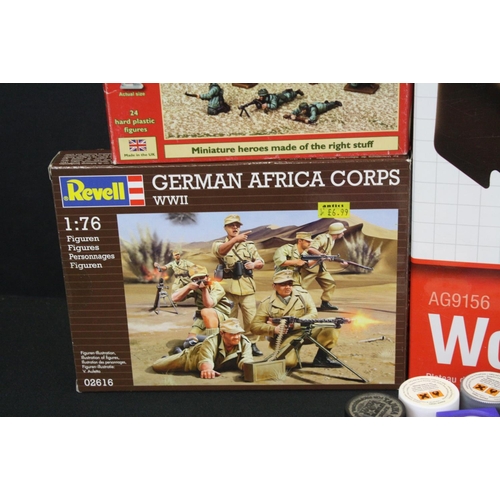 370 - Eight boxed plastic model figure kits to include 5 x Revell 1/72 sets (02521 German Paratroopers, 02... 