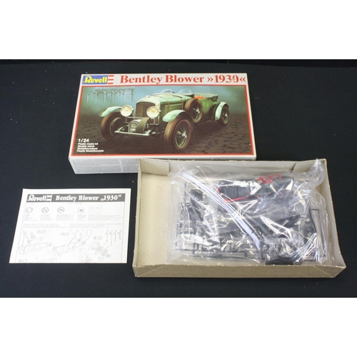 375 - 12 Boxed & unbuilt plastic model kits to include Monogram 1/24 The Classic Mercedes Benz, Lindberg M... 