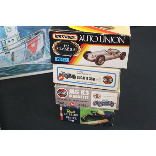 375 - 12 Boxed & unbuilt plastic model kits to include Monogram 1/24 The Classic Mercedes Benz, Lindberg M... 