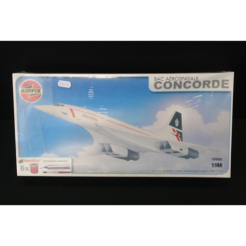 378 - Three boxed  plastic model kits to include a sealed 1/144 Airfix 08666 BAC Aerospatiale Concorde, Re... 