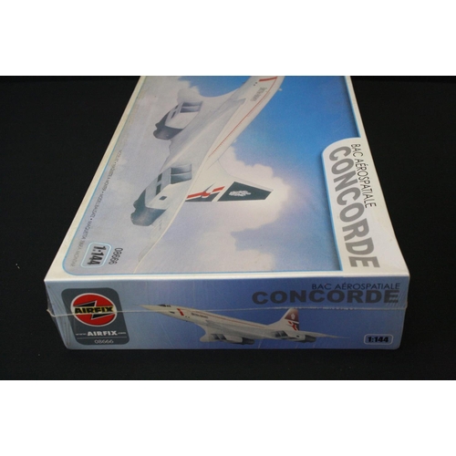 378 - Three boxed  plastic model kits to include a sealed 1/144 Airfix 08666 BAC Aerospatiale Concorde, Re... 