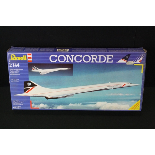 378 - Three boxed  plastic model kits to include a sealed 1/144 Airfix 08666 BAC Aerospatiale Concorde, Re... 