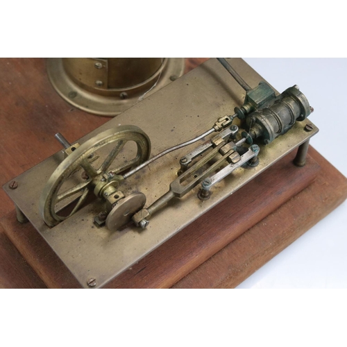 315 - Brass stationary steam engine on wooden base, 10 x 9