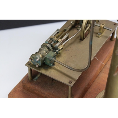 315 - Brass stationary steam engine on wooden base, 10 x 9