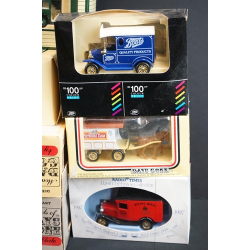 1100 - Over 130 Boxed Lledo diecast models to include Days Gone and promotional models, featuring Royal Cel... 