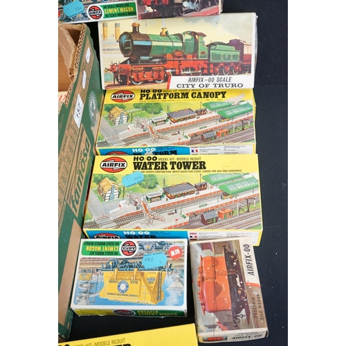 157 - 24 Boxed OO gauge model railway plastic kits to include 23 x Airfix examples featuring City of Truro... 