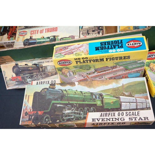 157 - 24 Boxed OO gauge model railway plastic kits to include 23 x Airfix examples featuring City of Truro... 