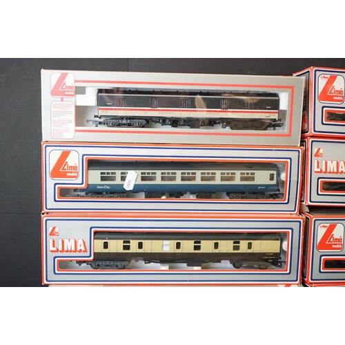 160 - 27 Boxed Lima OO gauge items of rolling stock mainly featuring various coaches