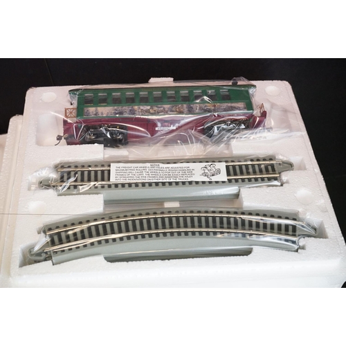 179 - Hawthorne Village OO gauge Christmas Express train set containing locomotive with tender, 4 x items ... 