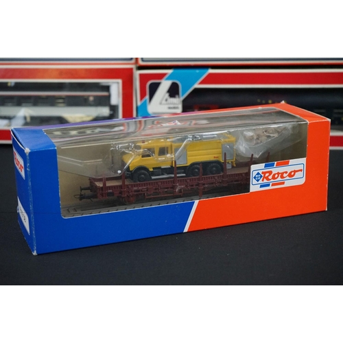 180 - 24 Boxed HO / OO gauge items of rolling stock to include 18 x Lima, 1 x Roco, 2 x Ibertren, 1 x Joue... 