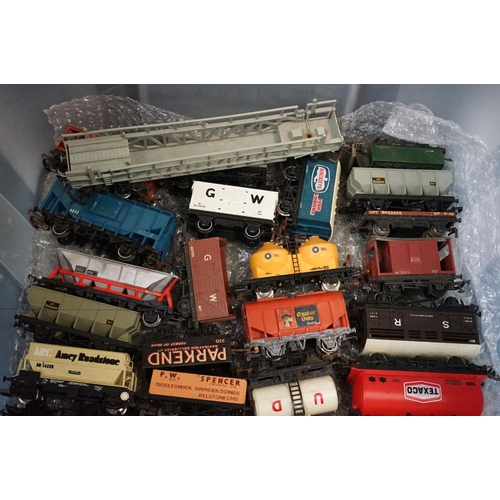 183 - Around 90 OO & Hornby Dublo items of rolling stock to include wagons, vans, flatbeds and tankers fea... 