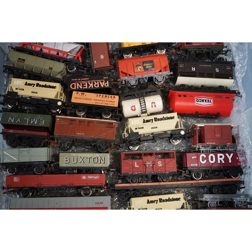 183 - Around 90 OO & Hornby Dublo items of rolling stock to include wagons, vans, flatbeds and tankers fea... 