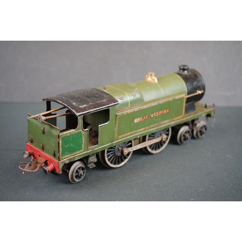 185 - Two Clockwork Hornby O gauge locomotives to include GWR 4-4-2 and a Type 501 1842 with key