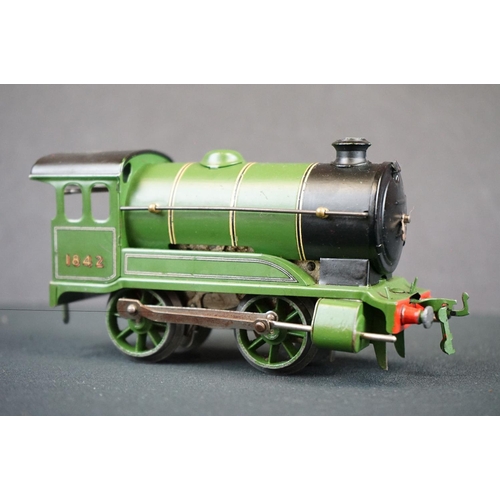 185 - Two Clockwork Hornby O gauge locomotives to include GWR 4-4-2 and a Type 501 1842 with key