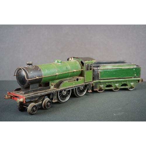 187 - Bassett Lowke O gauge clockwork Princess Elizabeth 4-4-0 locomotive with tender, no key, paint wear