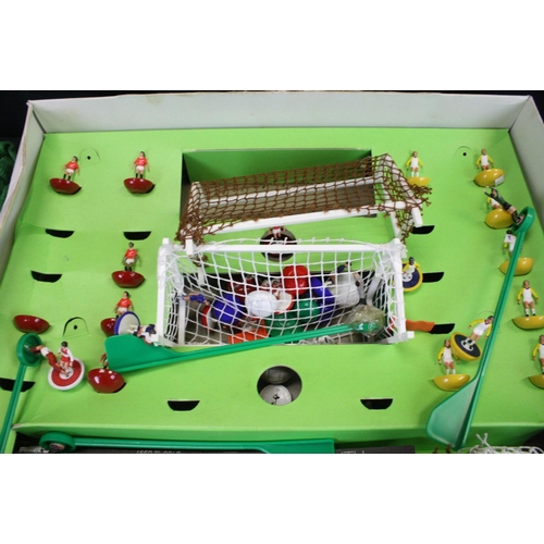 406 - Subbuteo - Boxed Grandstand Edition containing Argentina, England 2nd and Crystal Palace teams, othe... 