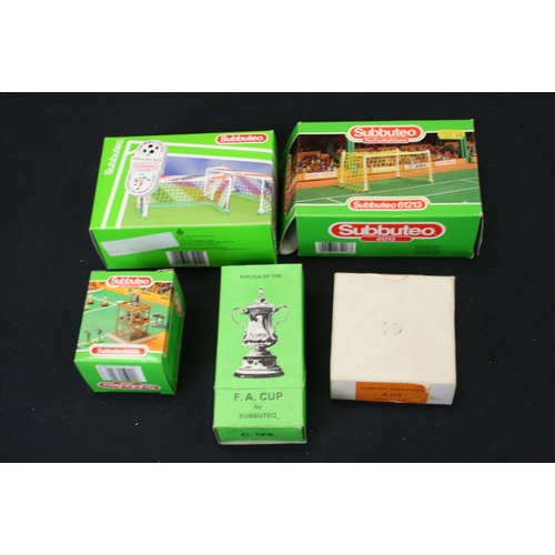 413 - Subbuteo - Quantity of HW & LW accessories to include boxed Goals, boxed football & rugby teams, box... 