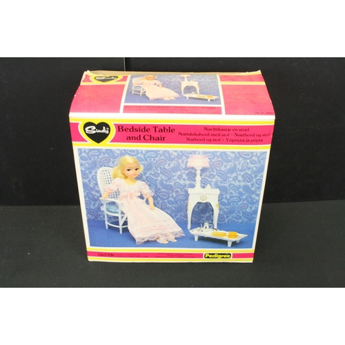 485 - Sindy - Collection of Sindy furniture & accessories to include 2 x horses, a carriage, Sindy car, to... 