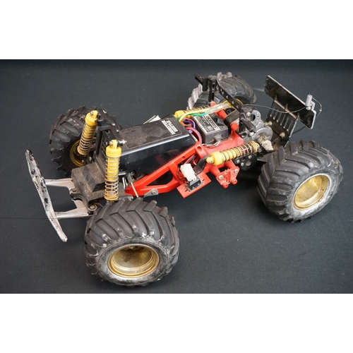 402A - Group of radio controlled cars and accessories to include Neko Rover Mini Monte Carlo in purple, Aco... 