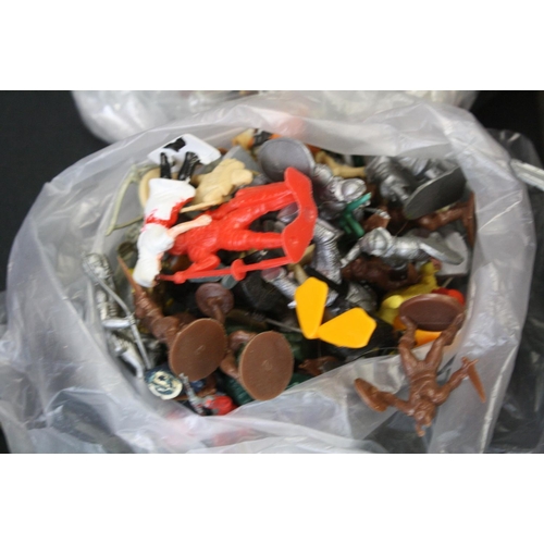 447 - Collection of plastic figures to include Britains, Crescent, Marty Toy and unbranded examples, featu... 