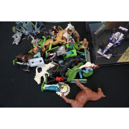 447 - Collection of plastic figures to include Britains, Crescent, Marty Toy and unbranded examples, featu... 