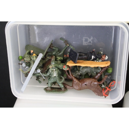 449 - Large collection of mostly military plastic figures including Britains, Crescent, Lone Star and unbr... 