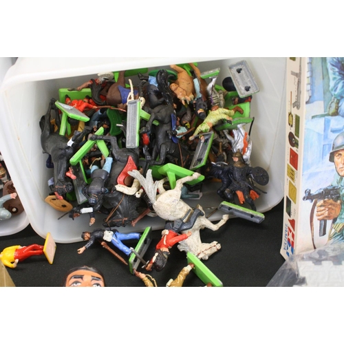 449 - Large collection of mostly military plastic figures including Britains, Crescent, Lone Star and unbr... 