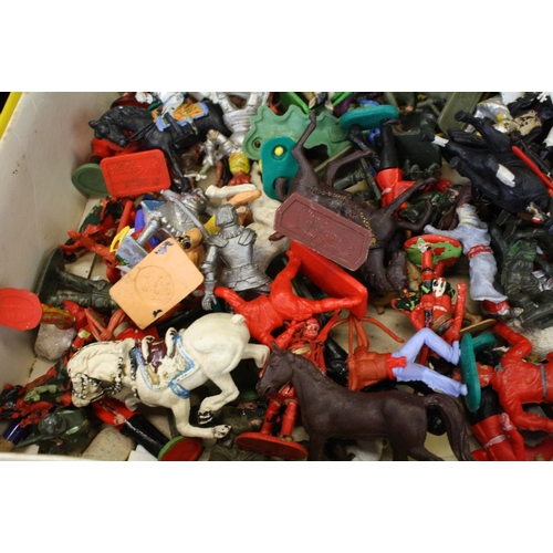 457 - Collection of plastic figures to include Britains, Crescent, Cherilea, Lone Star, etc, featuring cow... 